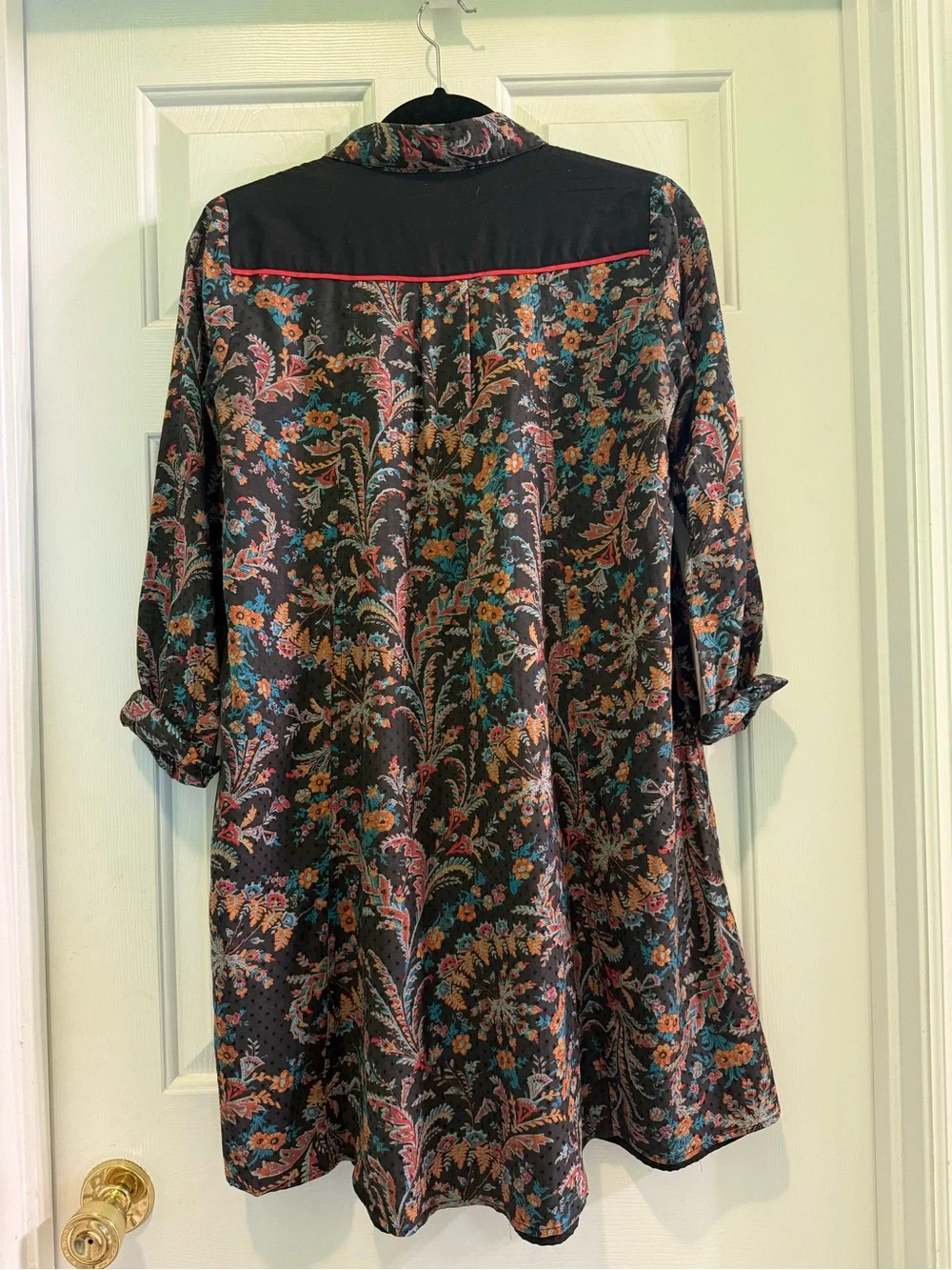 HOLDING HORSES Black Floral Embroidered Button-Up with Red Trim - Picture 3 of 5